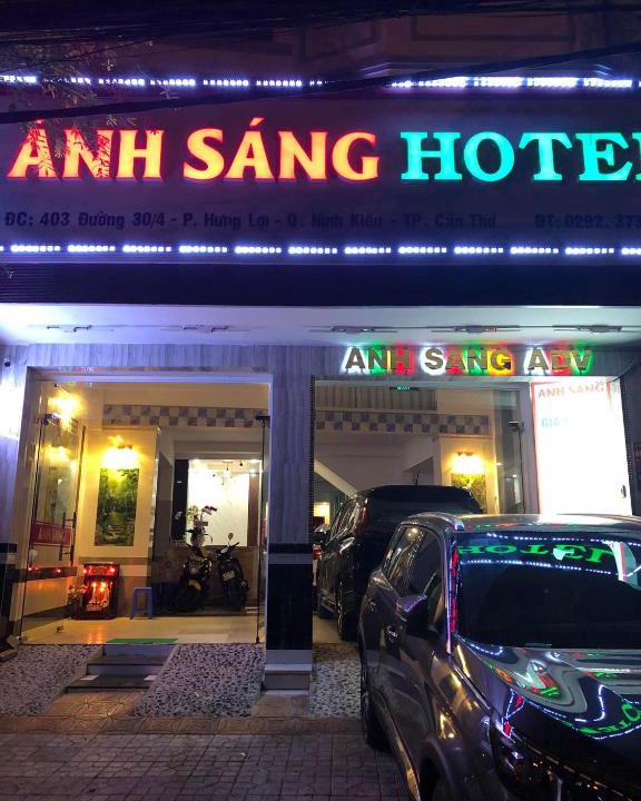 Ninh Kieu Hotel | Khách sạn Ánh Sáng
