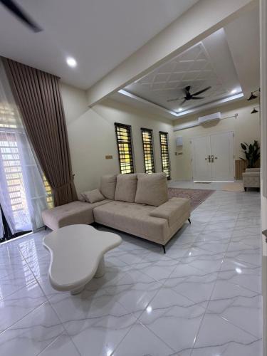 Bukit Besar House | Khalish Cottage