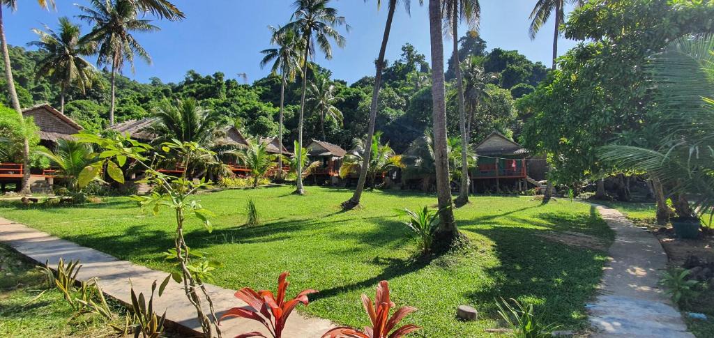 Koh Tonsay Cabin | Khim Vouch Ay Rabbit island