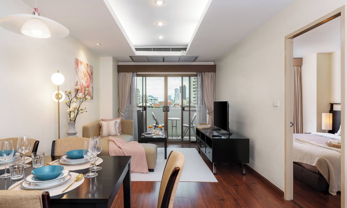 Sukhumvit Condo | KingBed/Large57m²/Bathtub/1000Mbs/Ntflix/Balcony - Apartment