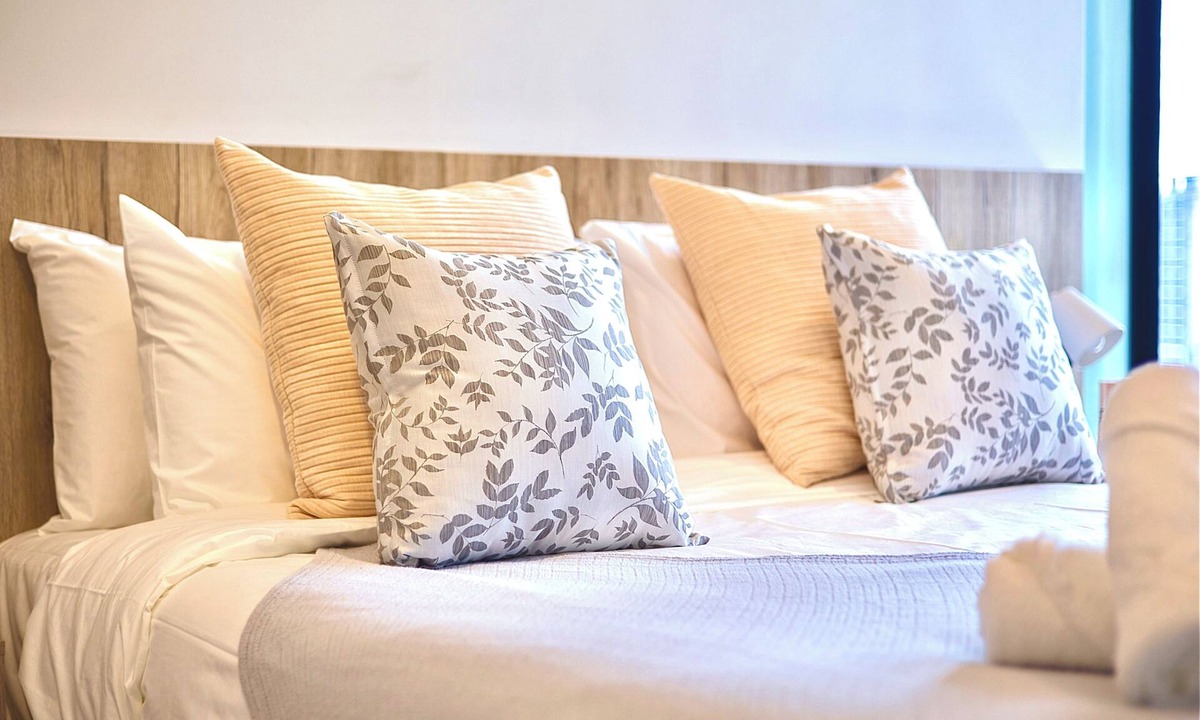 Kuala Lumpur City Centre Apartment | KLCC Luxury Suites Petronas View & Pool