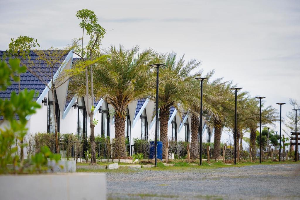 Khemarak Phoumin Resort | Koh Sne Long Beach Resort