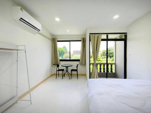 Samut Sakhon House | KoKo House, 500m the Pink Line MRT, Near Airport