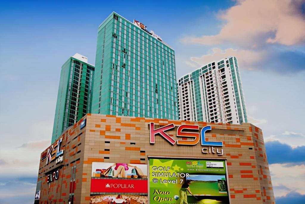 Taman Century Apartment | KSL City Mall Johor Bahru 5 Pax High Floor City View