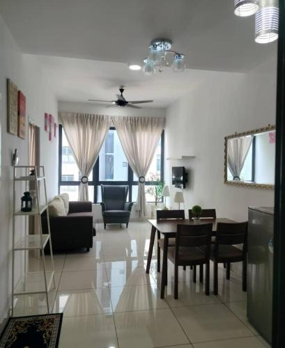 Semenyih Apartment | Kuzairy homestay