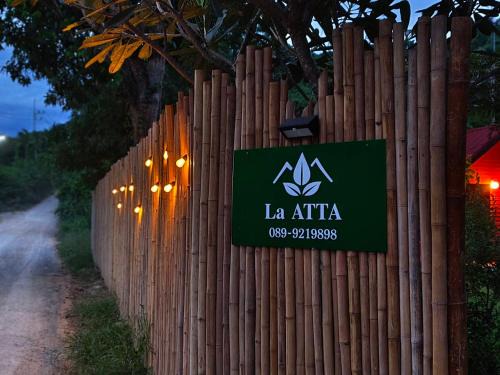 Song Phi Nong Bed & Breakfast | La Atta