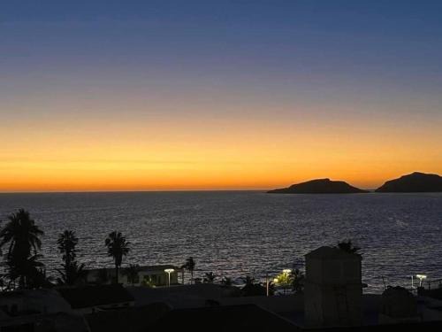 Balcones de Loma Linda House | La casa del cerro con vista al oceano pacifico