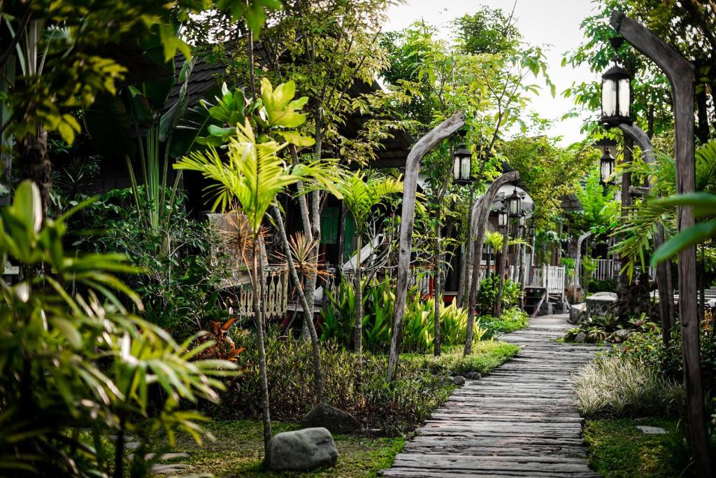 Mlati Resort | La Luna Resort Yogyakarta