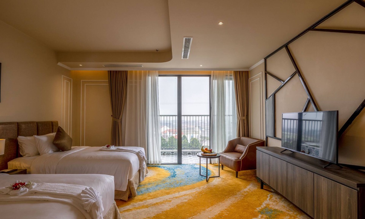 Huong Thuy Hotel | La Vela Hue Hotel