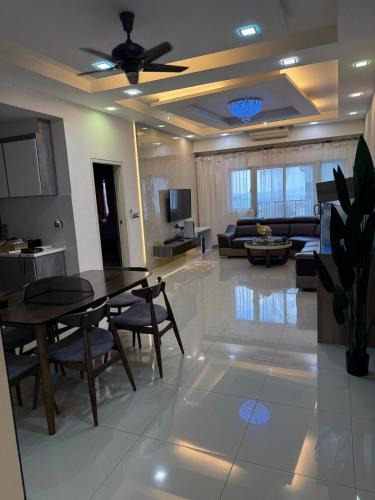 Puchong Apartment | Lake-view condo retreat in Puchong