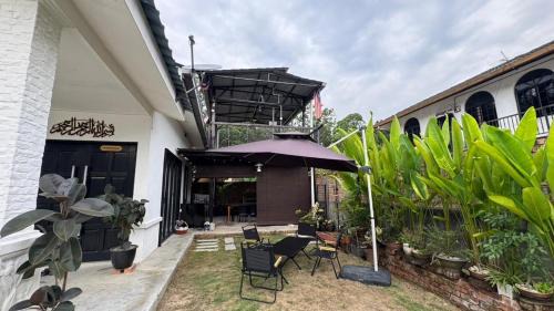 Kampung Jawa Tengah House | LAMAN PUTIH FRIM Malay