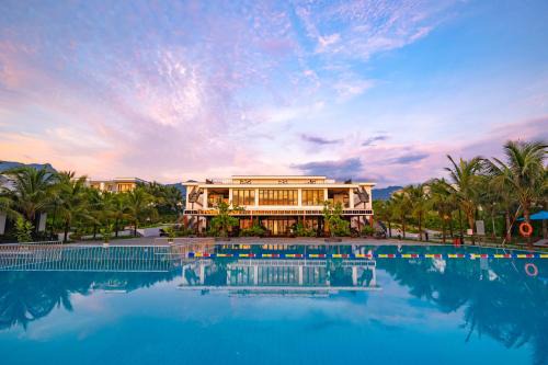 Lang Co Resort | Langco Bay Retreat