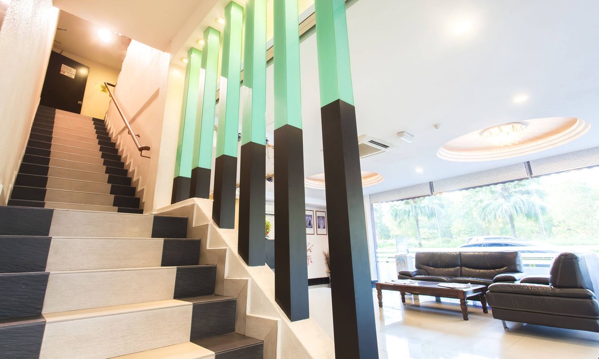Bukit Indah Hotel | Lavender Inn Nusa Bestari