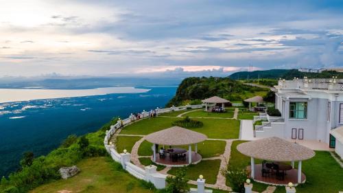 Kampot Hotel | Le Bokor Palace