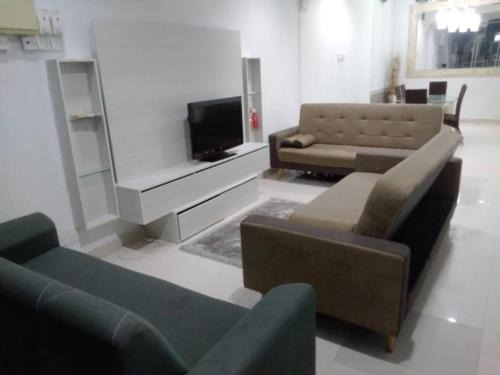 Kuala Rompin House | Legacy Meen Pantai Hiburan