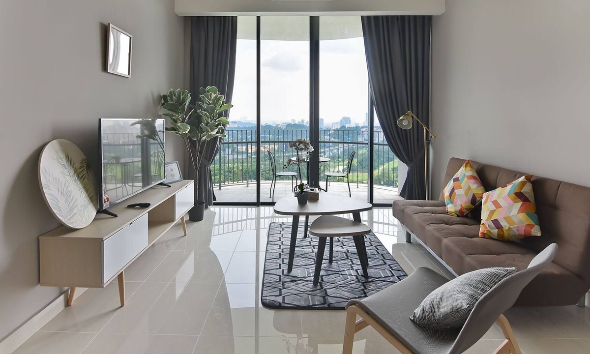 Bukit Kiara Apartment | Live in Luxury at 2BR KLGCC Apt, Free Parking
