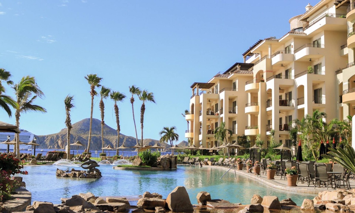 Cabo San Lucas Resort | Located on the pristine medano