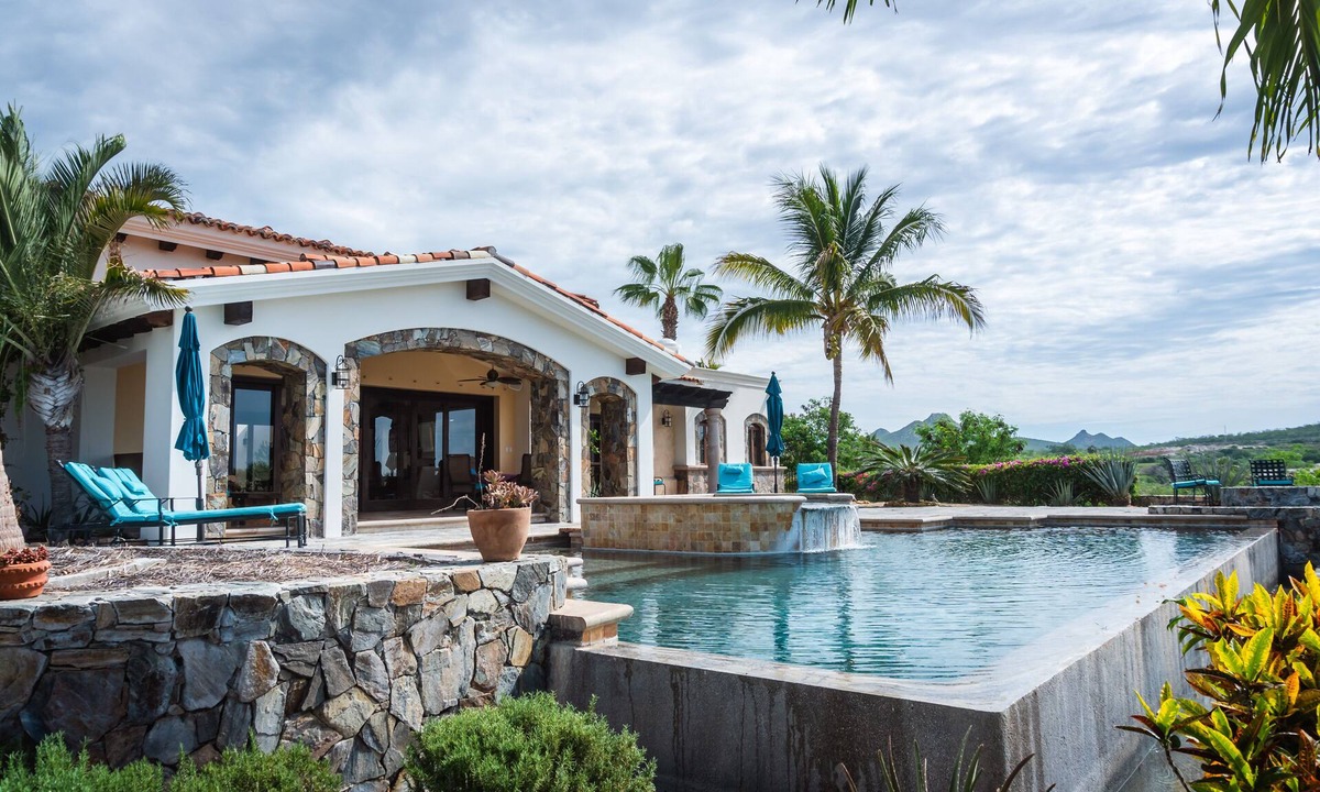 Buzzards Villa | Long Term Rental Family Style Villa with Oceanview