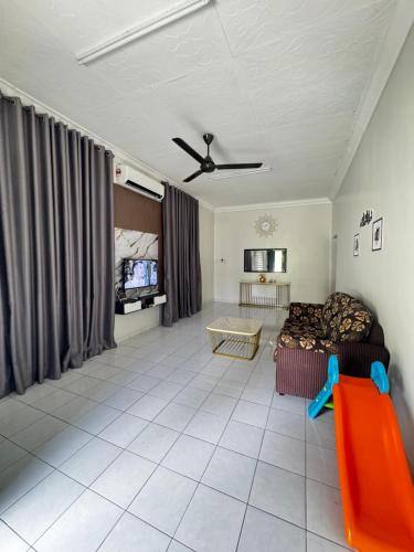 Batu Kikir House | LOT 1423 Homestay Lonek-Batu Kikir