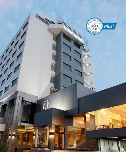 Talat Bang Khen Hotel | Louis Tavern Hotel