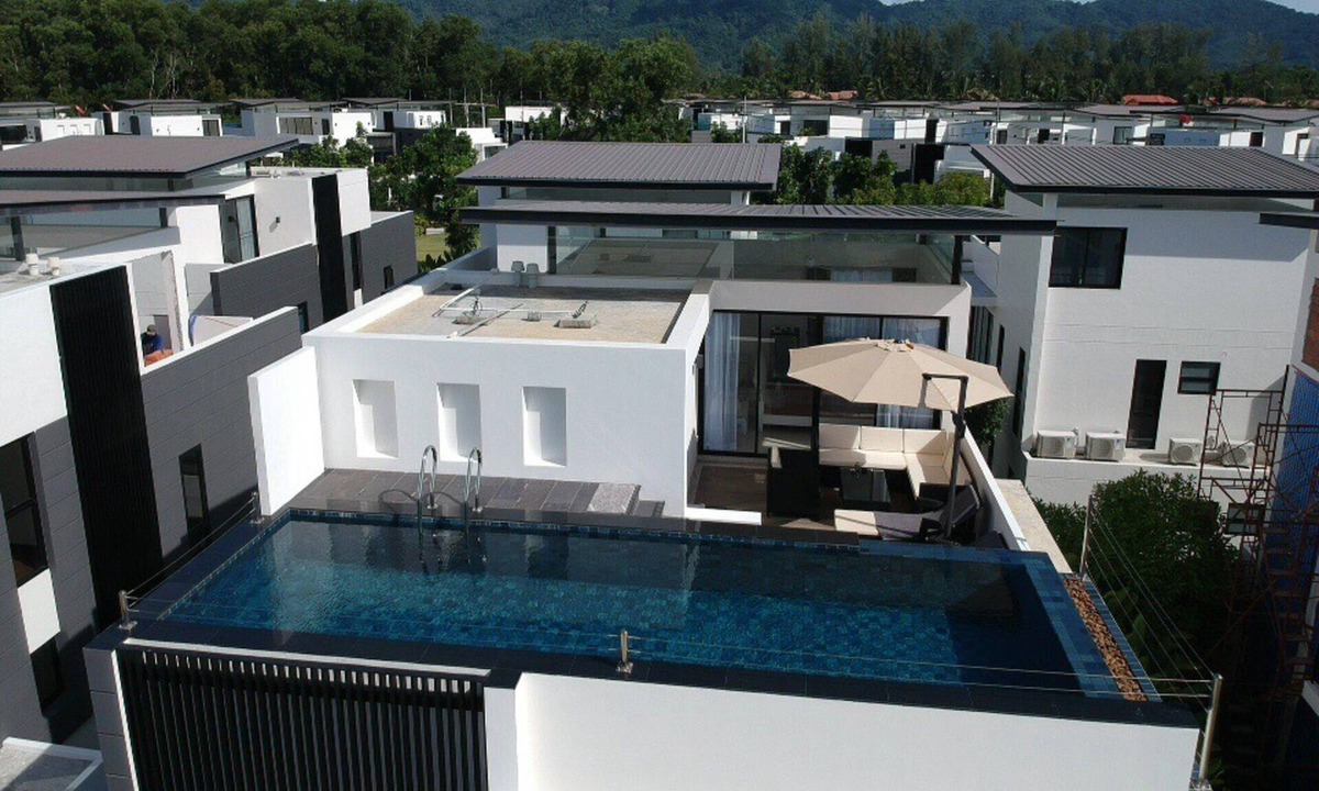 Bang Tao Villa | LP101 - Private rooftop pool villa in Laguna for 9 people, near restaurants and shops