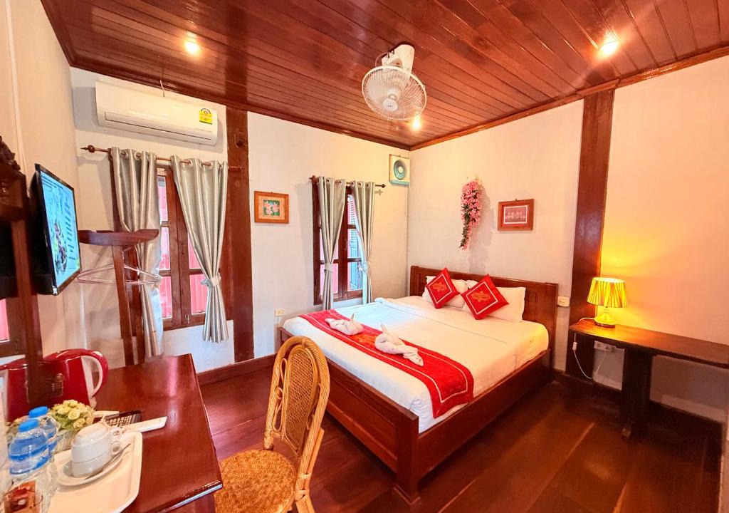 Luang Prabang Hotel | Luang Prabang - Villa Ouis Namkhan Riverside 2