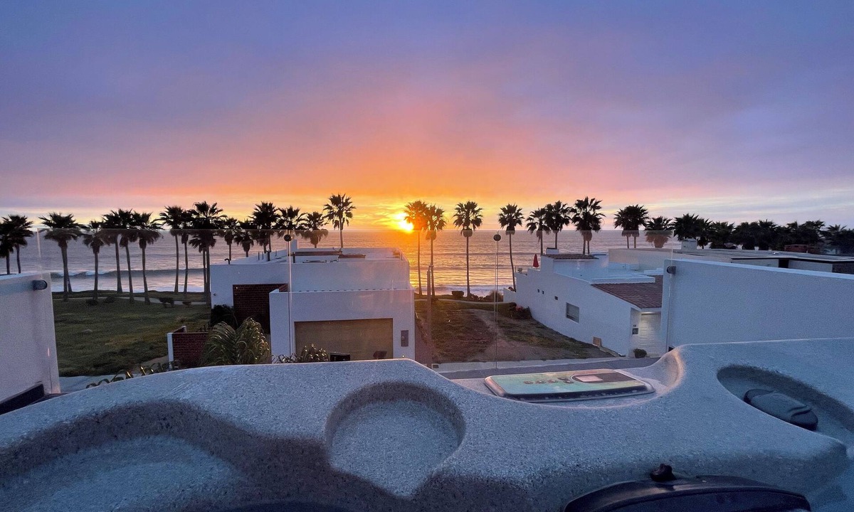 La Fonda House | "Luxurious Beachfront House in Puerta Del Mar, Rosarito – 4 Bed, 3 Bath