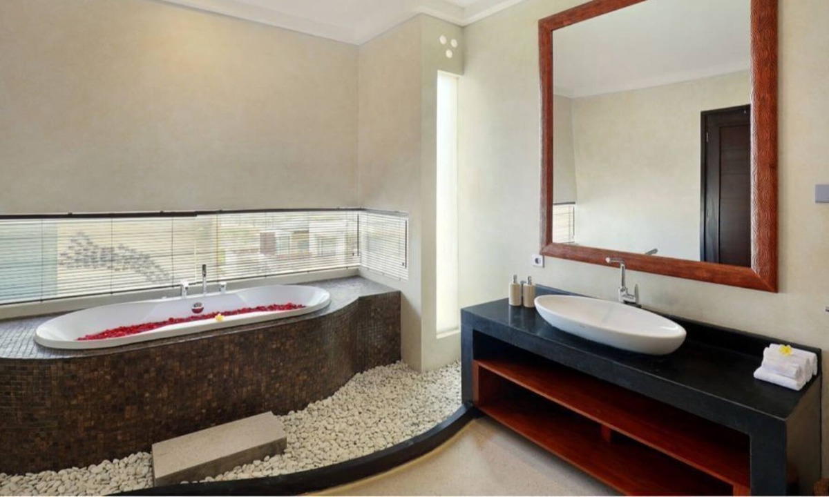 Kampial House | Luxurious MRC 2-Bedroom Villa #B5