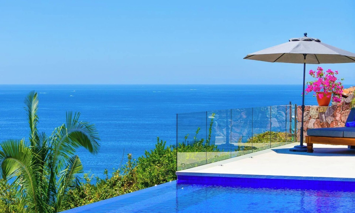 Conchas Chinas Villa | Luxury 3-bed Villa,Spectacular Views, Saline pool & Staff