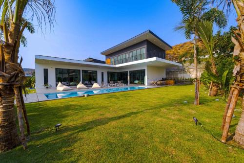 Khao Tao Villa | Luxury 5 Bedroom Pool Villa (KH-C2)
