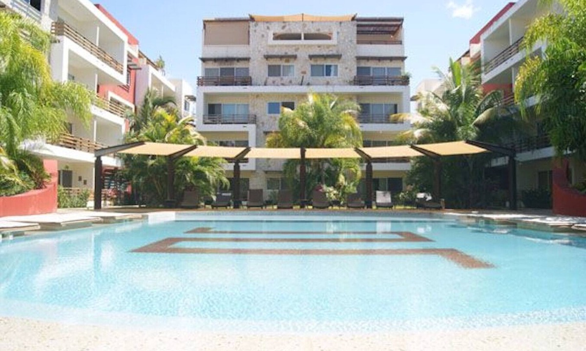 Gonzalo Guerrero Apartment | LUXURY RENTAL 2BEDROOM 6 PEOPLE, AMAZING POOL, NEAR 5 AVENIDA AND BEACHES