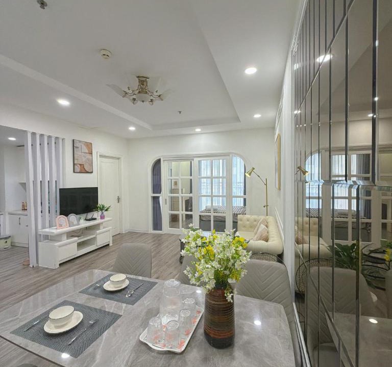 Hoang Mai Apartment | Luxury Serviced Apartments in Vinhomes Time City- Mami Housing
