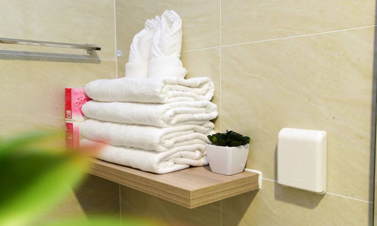 Bach Dang Riverside Apartment | Luxury Studio for long-term stay, good price, free pool-gym-rooftop, netflix