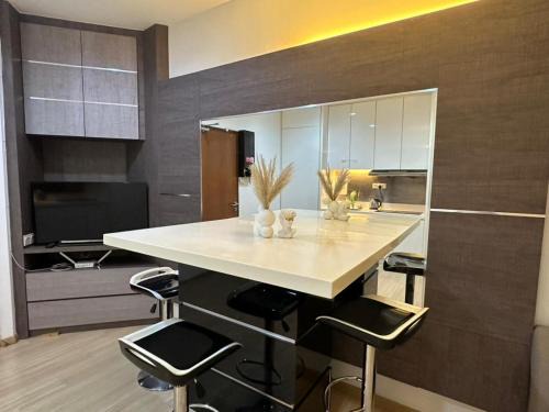 Seri Tanjung Pinang Apartment | Luxury Suites 118 Island Plaza