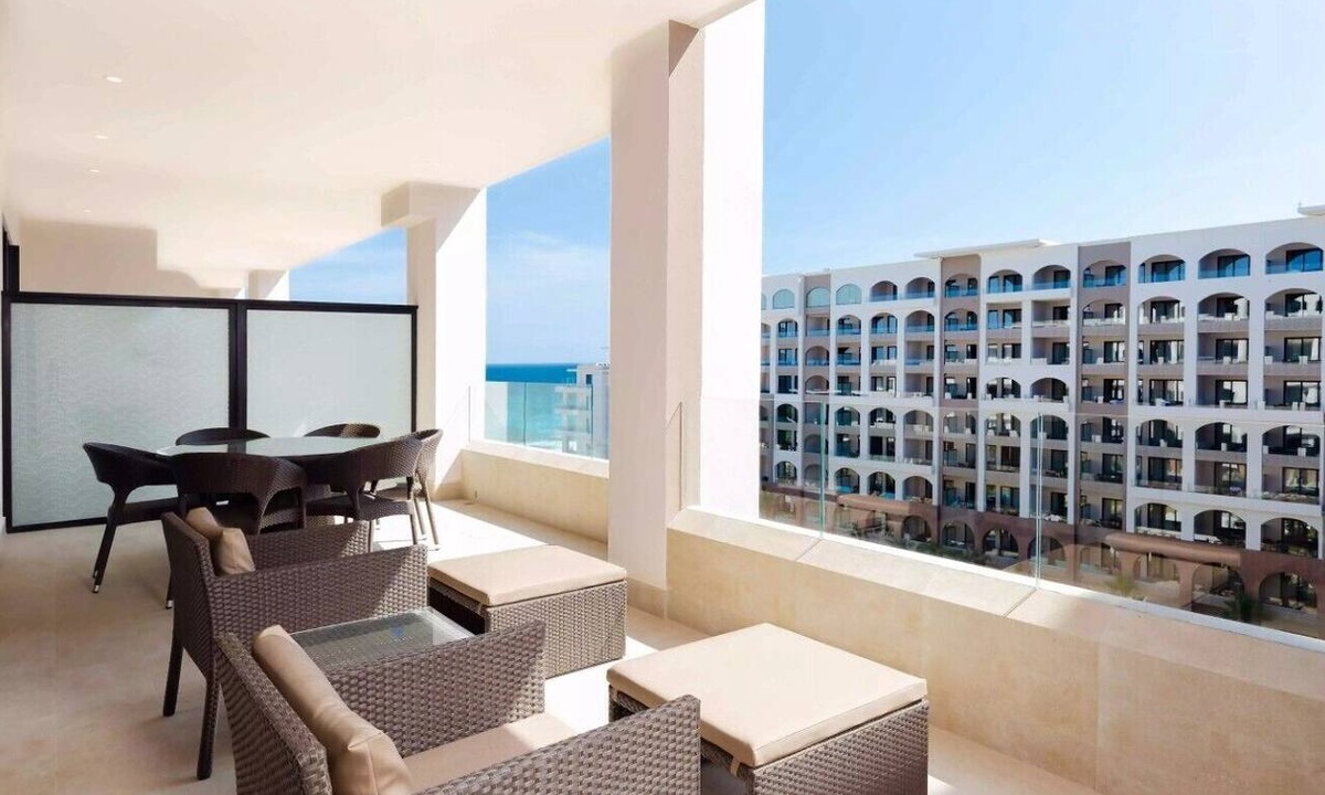 San Jose del Cabo Resort | Luxury Two-Bedroom /Three-Bath Suite for Up To Six with Ocean-Inspired Comfort