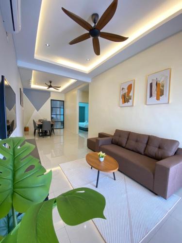 Ipoh House | LYL HOMESTAY-IPOH 10Pax 4R