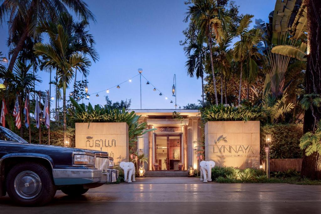 Downtown Siem Reap Hotel | Lynnaya Urban River Resort