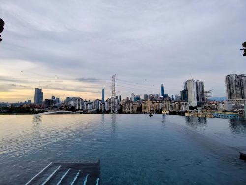 Taman Pertama Apartment | M-Vertica Sunway Velocity Cheras by Luvit Stay