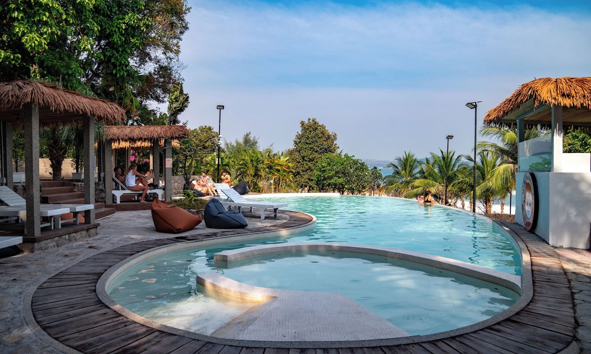 Kaoh Sdach Hostel | Mad Monkey Koh Sdach