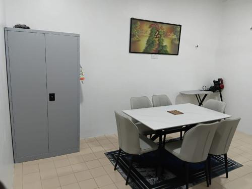 Paka House | MadAni Homestay D'Paka