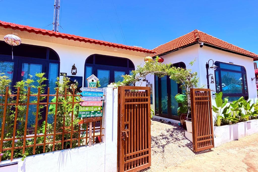 Binh Son House | Maison Tran Beach Homestay