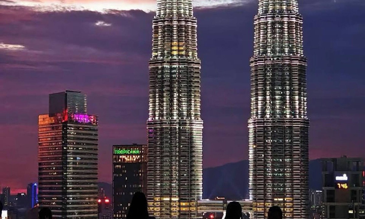 Kuala Lumpur City Centre Apartment | Majestic Residence KLCC By Flixhome