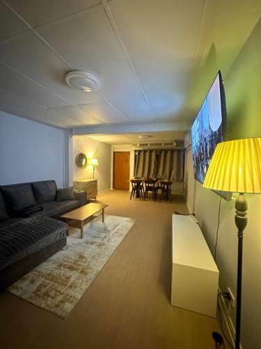 Bang Rak Hostel | Mango Hostel - 420 Friendly