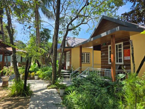Hue House | MangoGarden BUNGALOW & COFFEE