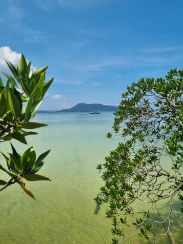 Koh Rong Sanloem Cabin | Mangrove Beach Bungalows