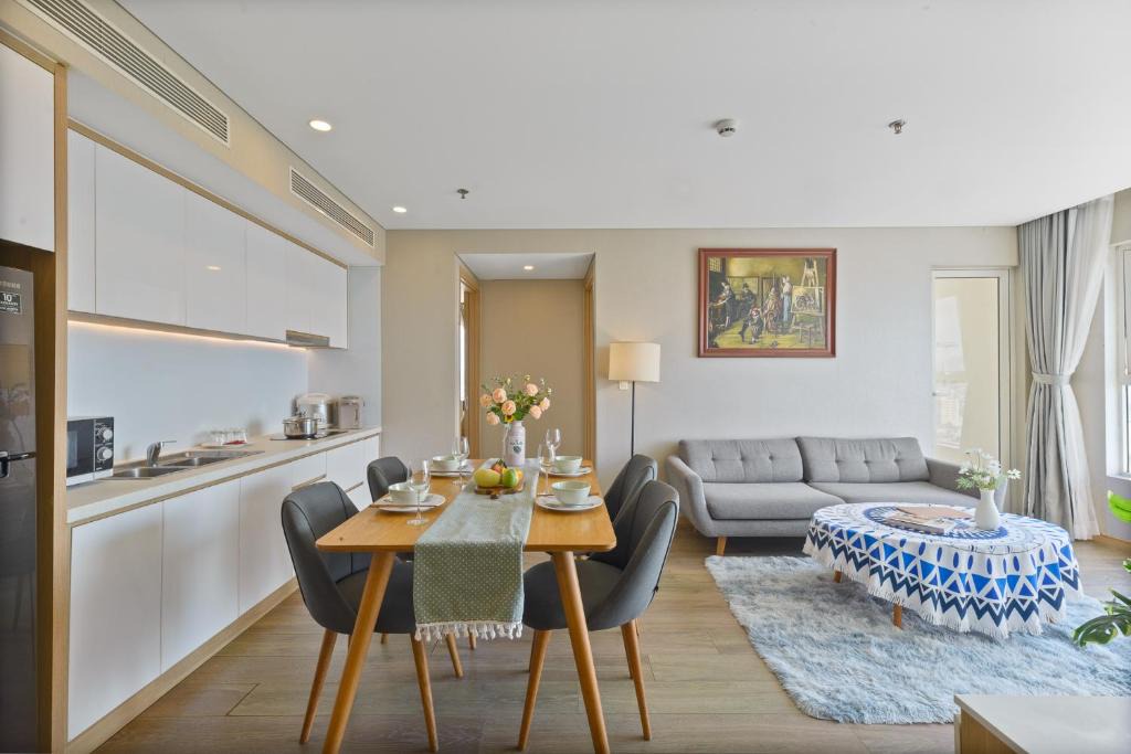 Hai Chau Apartment | May Harmony 2BR Apartment City View