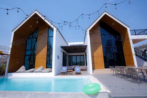 Pong Ta Long Villa | Me U Poolvilla Khaoyai