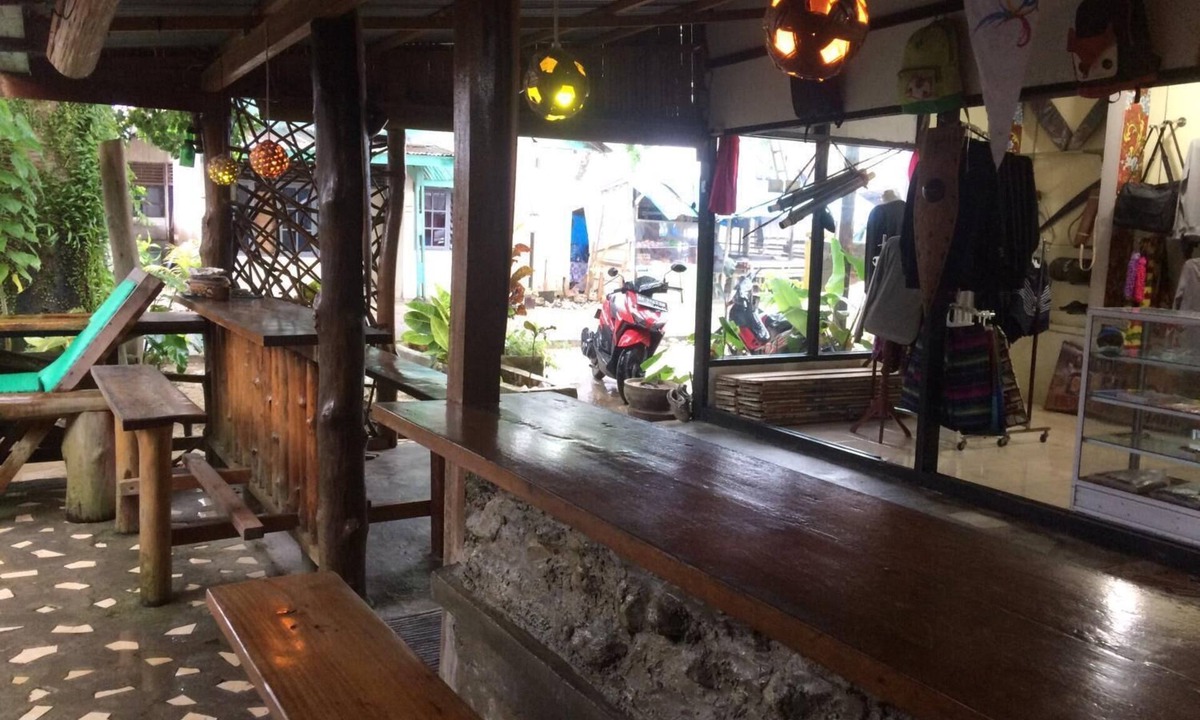 Sipura Island Hostel | Mentawai Bagus - Hostel