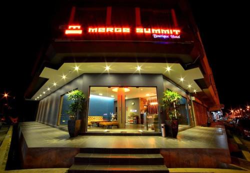 Durian Sebatang Hotel | Merge Summit by Secoms