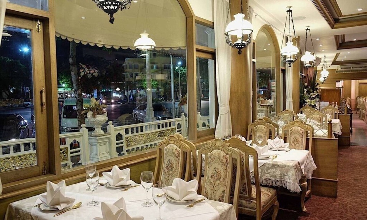 Wat Bowon Niwet Hotel | Methavalai Residence
